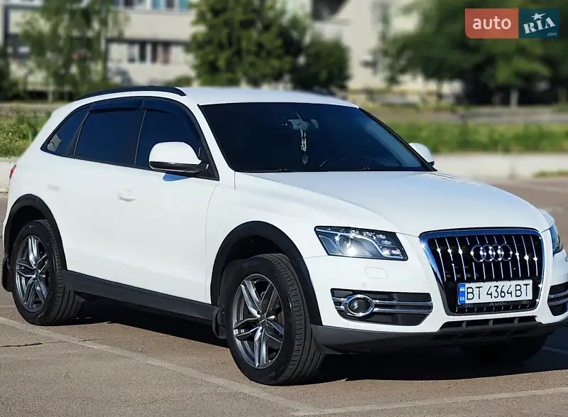 Позашляховик / Кросовер Audi Q5 2011 в 