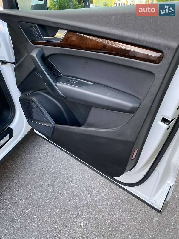 Внедорожник / Кроссовер Audi Q5 2017 в Киеве