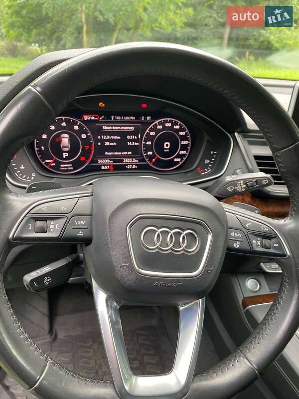 Внедорожник / Кроссовер Audi Q5 2017 в Киеве