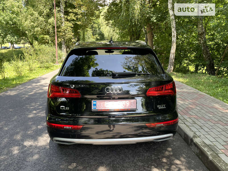 Внедорожник / Кроссовер Audi Q5 2017 в Луцке