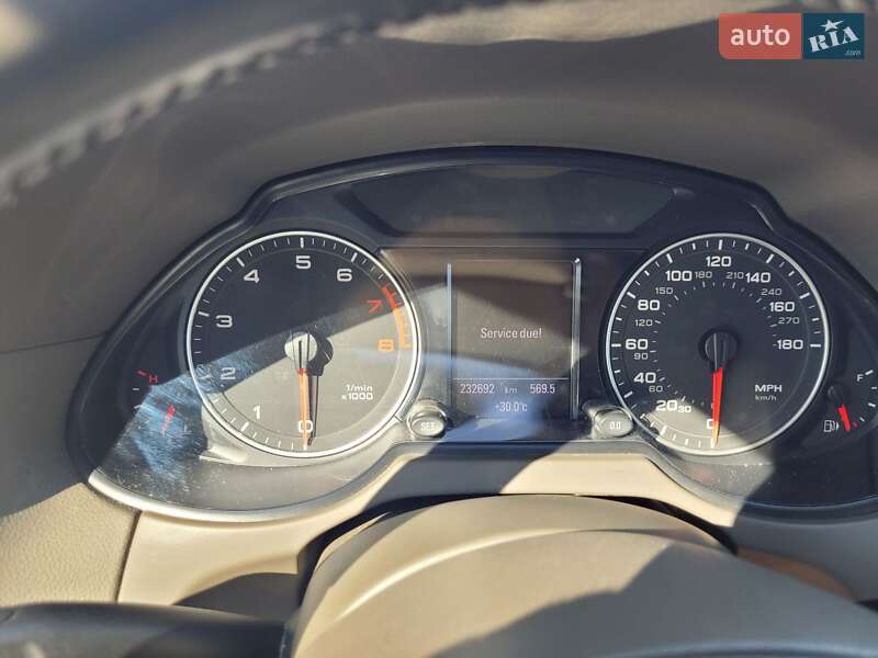 Внедорожник / Кроссовер Audi Q5 2011 в Киеве