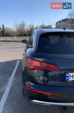 Внедорожник / Кроссовер Audi Q5 2017 в 