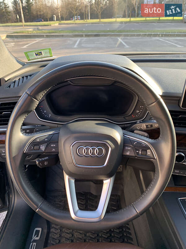 Внедорожник / Кроссовер Audi Q5 2017 в Львове
