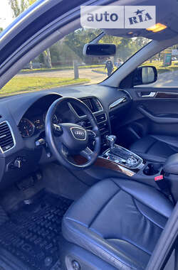 Внедорожник / Кроссовер Audi Q5 2015 в 