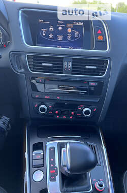 Внедорожник / Кроссовер Audi Q5 2015 в 