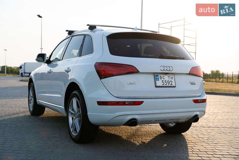 Позашляховик / Кросовер Audi Q5 2016 в Яворові