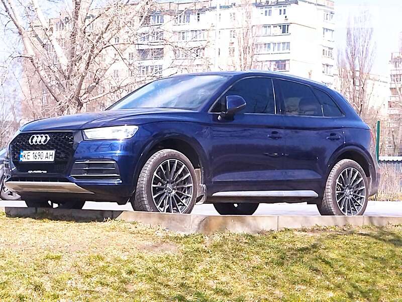 Внедорожник / Кроссовер Audi Q5 2016 в Каменском