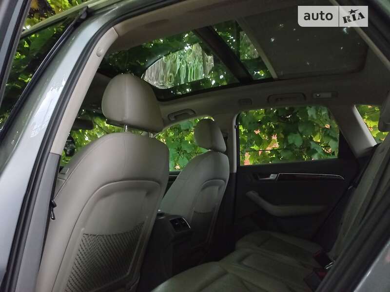 Внедорожник / Кроссовер Audi Q5 2011 в Луцке