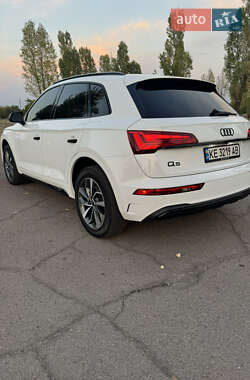 Внедорожник / Кроссовер Audi Q5 2021 в 