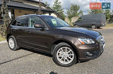 Внедорожник / Кроссовер Audi Q5 2010 в 
