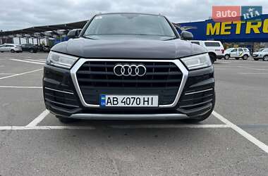 Внедорожник / Кроссовер Audi Q5 2018 в 