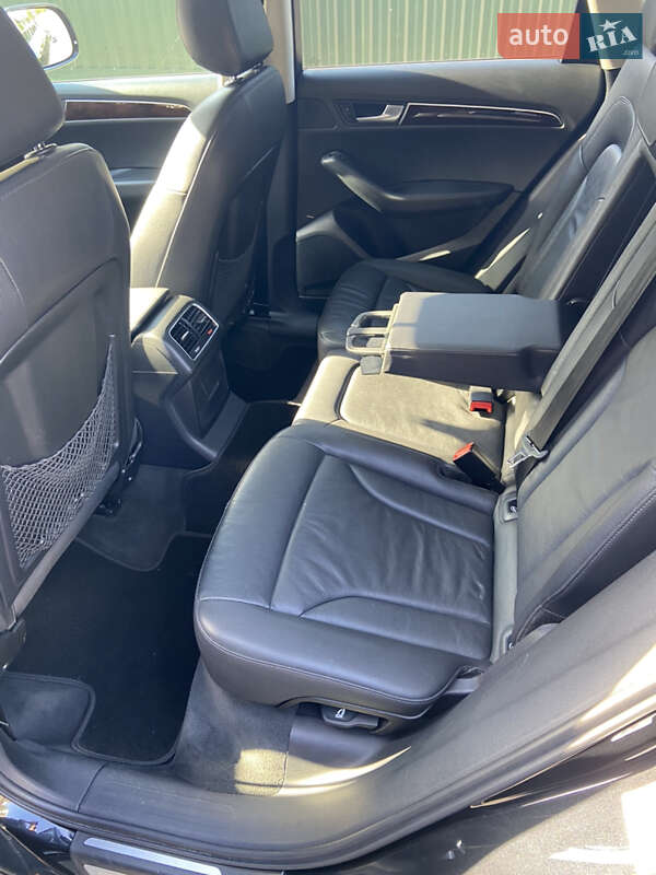 Внедорожник / Кроссовер Audi Q5 2012 в Луцке