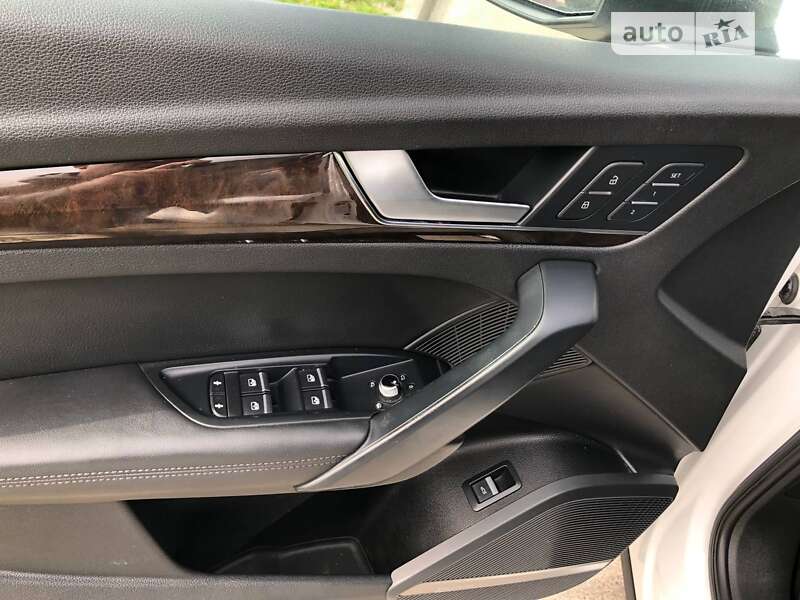 Внедорожник / Кроссовер Audi Q5 2019 в Львове фото 18 Внедорожник / Кроссовер Audi Q5 2019 в Львове