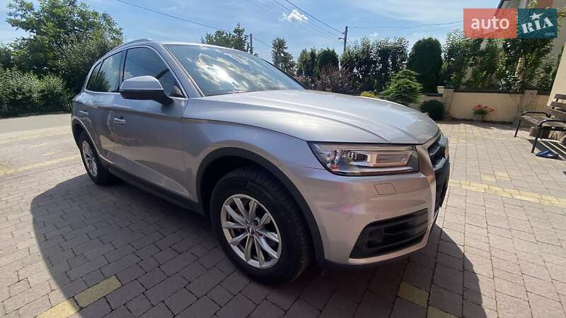 Позашляховик / Кросовер Audi Q5 2018 в Львові