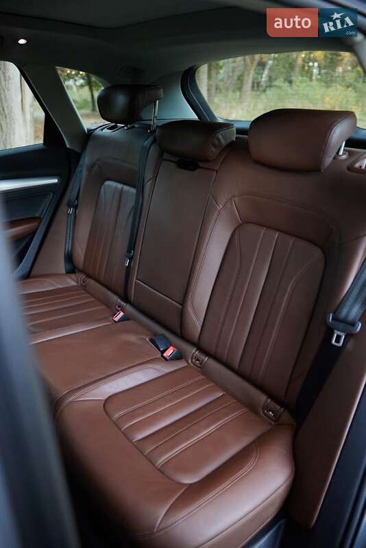 Позашляховик / Кросовер Audi Q5 2018 в Львові