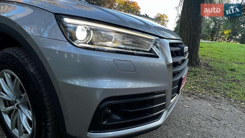 Позашляховик / Кросовер Audi Q5 2018 в Львові