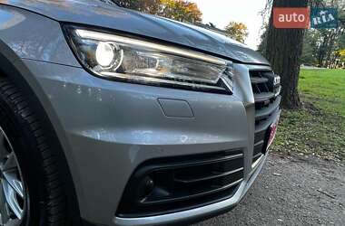 Внедорожник / Кроссовер Audi Q5 2018 в 