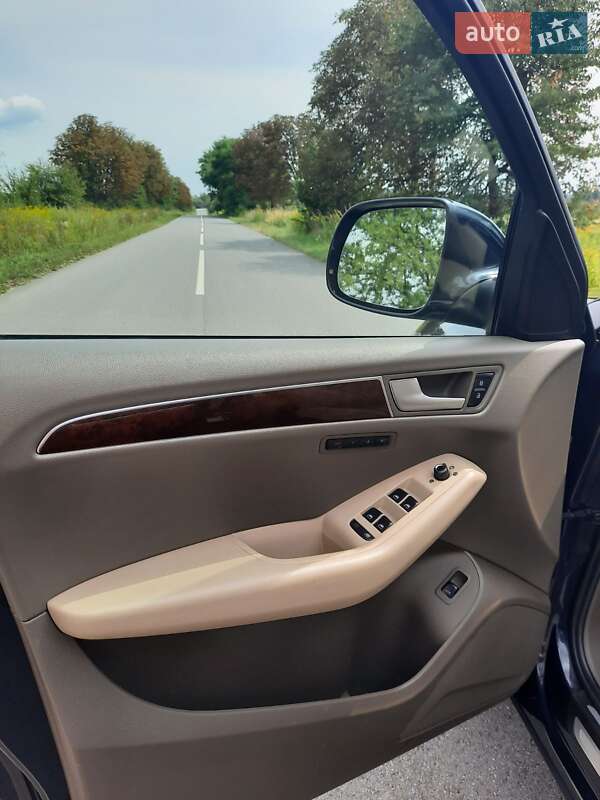 Внедорожник / Кроссовер Audi Q5 2011 в Львове