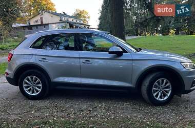 Внедорожник / Кроссовер Audi Q5 2018 в 