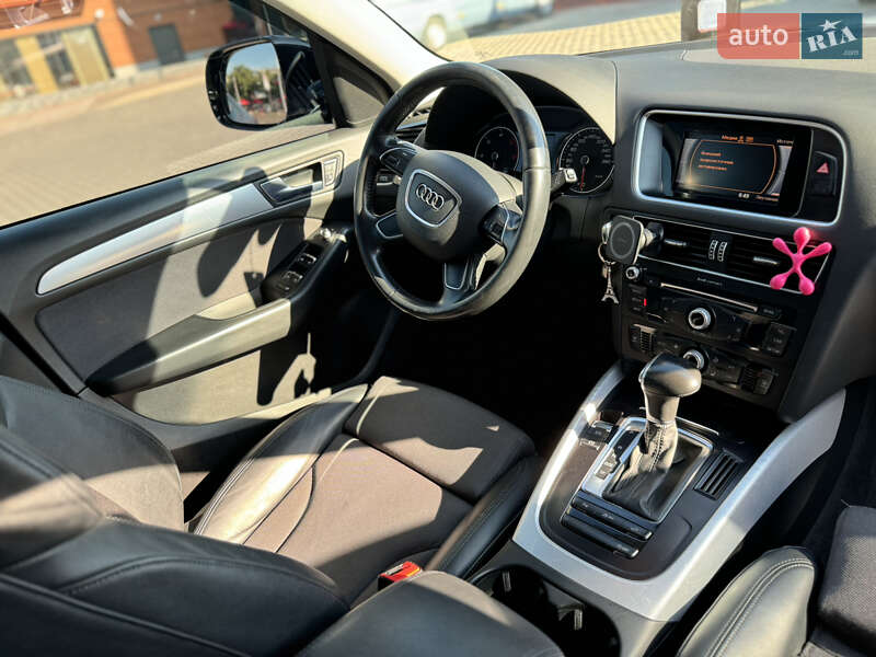 Внедорожник / Кроссовер Audi Q5 2015 в Черновцах