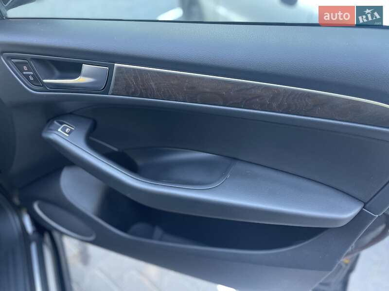 Внедорожник / Кроссовер Audi Q5 2015 в Хмельницком