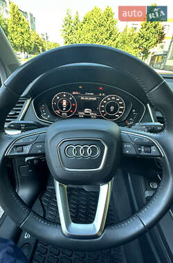 Внедорожник / Кроссовер Audi Q5 2020 в 