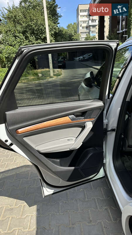 Внедорожник / Кроссовер Audi Q5 2020 в Одессе