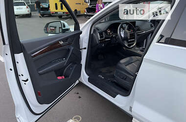 Позашляховик / Кросовер Audi Q5 2020 в Києві