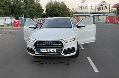 Позашляховик / Кросовер Audi Q5 2020 в Києві