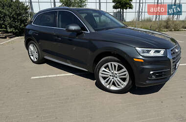 Внедорожник / Кроссовер Audi Q5 2017 в 