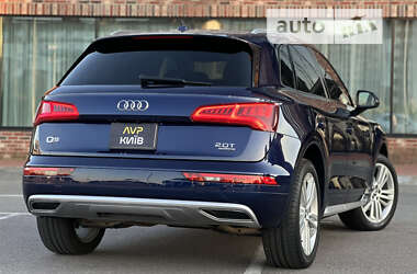 Позашляховик / Кросовер Audi Q5 2017 в Києві