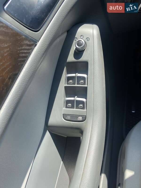 Внедорожник / Кроссовер Audi Q5 2015 в Киеве