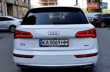 Внедорожник / Кроссовер Audi Q5 2020 в 