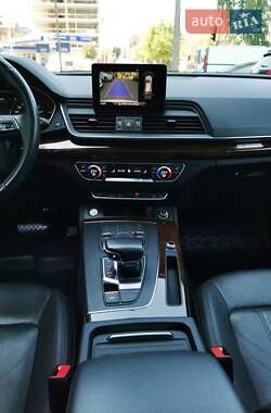 Внедорожник / Кроссовер Audi Q5 2020 в 