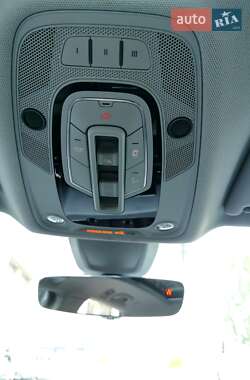 Внедорожник / Кроссовер Audi Q5 2020 в 