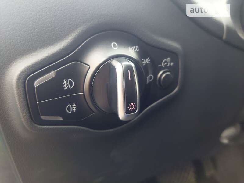 Внедорожник / Кроссовер Audi Q5 2011 в Житомире