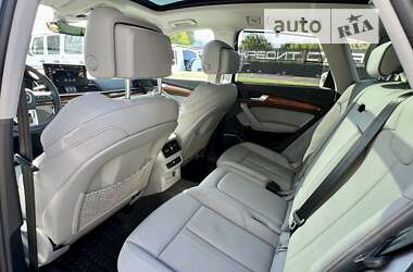 Позашляховик / Кросовер Audi Q5 2022 в 