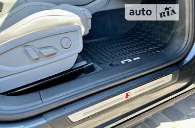 Позашляховик / Кросовер Audi Q5 2022 в 