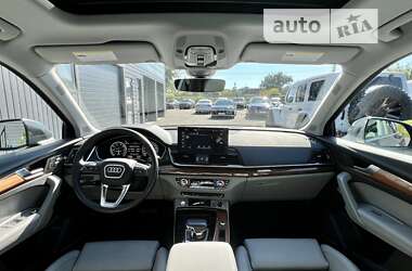 Позашляховик / Кросовер Audi Q5 2022 в 