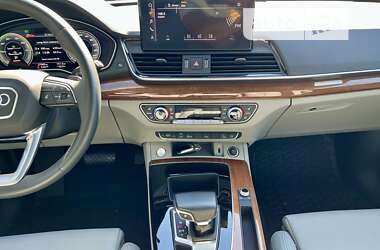 Позашляховик / Кросовер Audi Q5 2022 в 