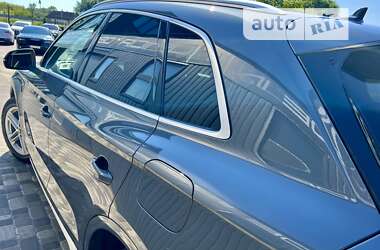 Позашляховик / Кросовер Audi Q5 2022 в 