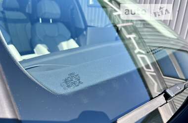 Позашляховик / Кросовер Audi Q5 2022 в 