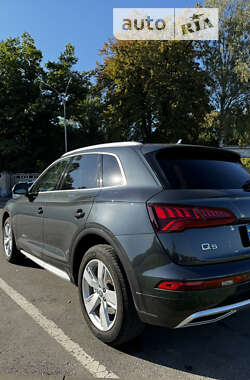 Позашляховик / Кросовер Audi Q5 2018 в Вінниці