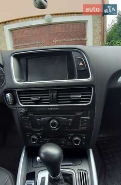 Внедорожник / Кроссовер Audi Q5 2011 в 