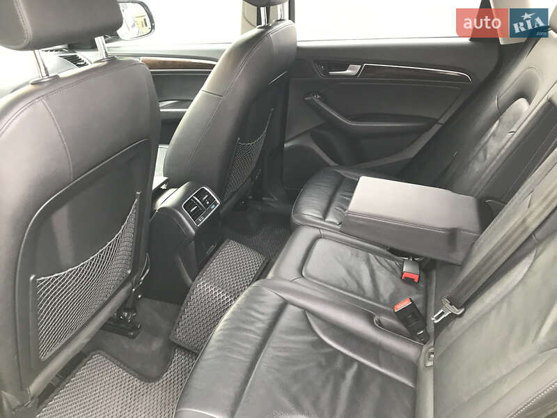 Внедорожник / Кроссовер Audi Q5 2014 в Черновцах