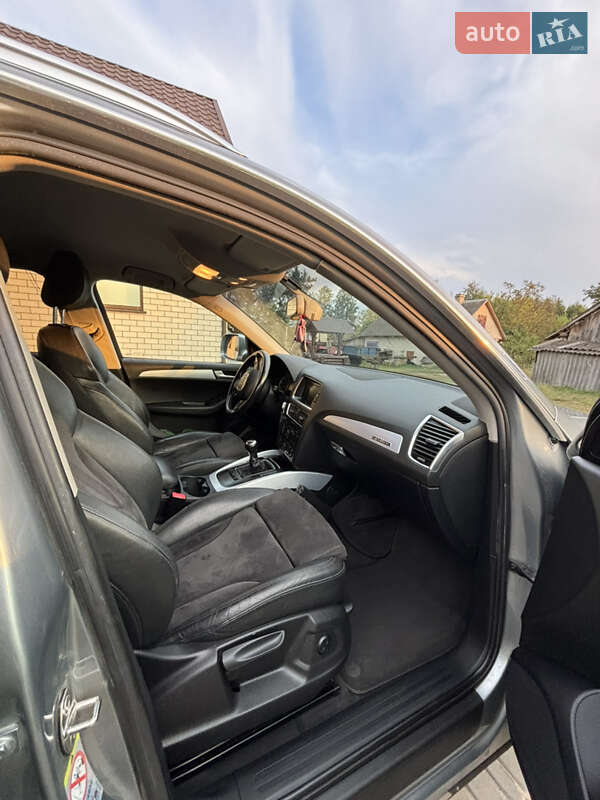 Позашляховик / Кросовер Audi Q5 2011 в Луцьку