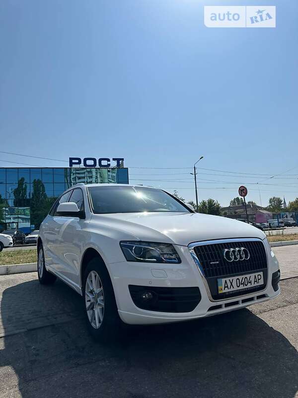 Внедорожник / Кроссовер Audi Q5 2011 в Харькове