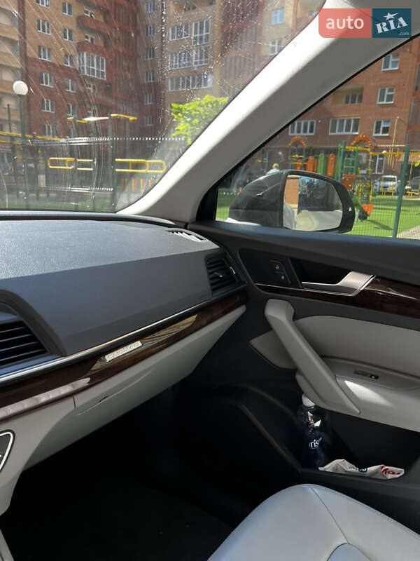 Позашляховик / Кросовер Audi Q5 2019 в Тернополі