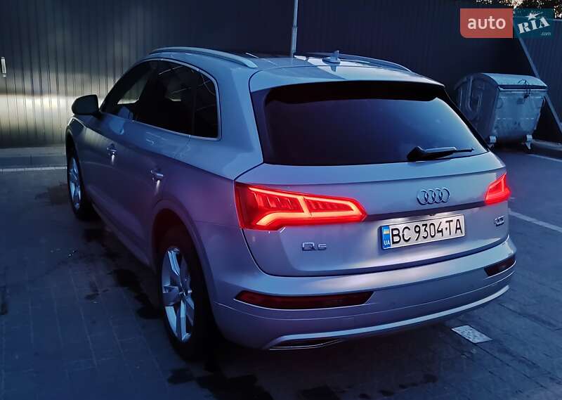 Внедорожник / Кроссовер Audi Q5 2017 в Львове