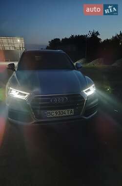 Внедорожник / Кроссовер Audi Q5 2017 в 